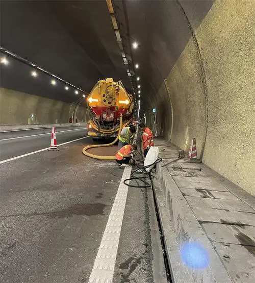 昌平隧道排水渠清淤